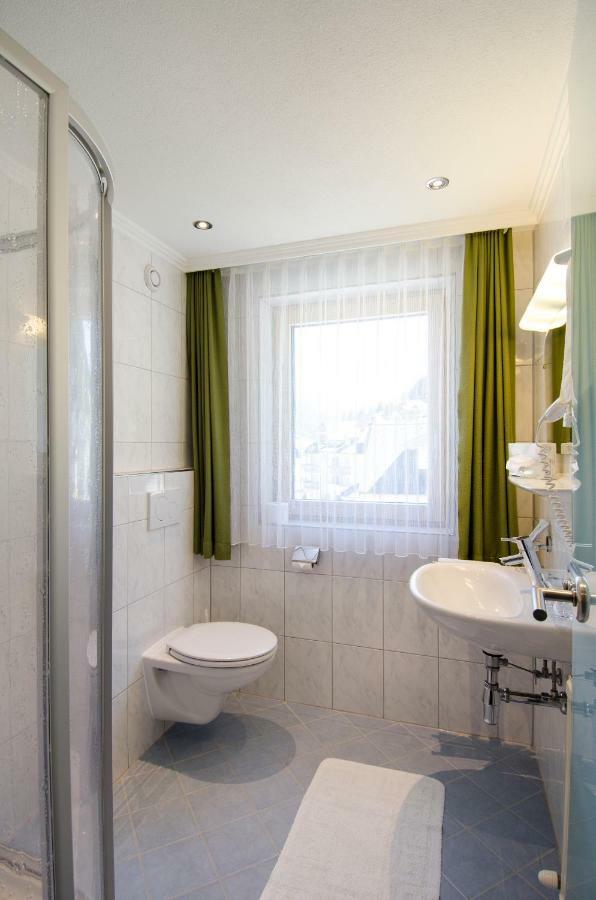 Hotel Garni Siegele - Inklusive Silvretta-Card Premium Ишгъл Екстериор снимка